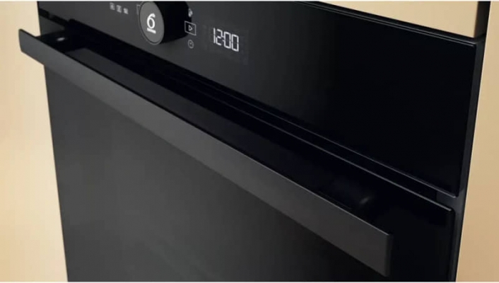 Four enc Whirlpool 73L Pyrolyse AirFry 6eme Sense - WOI4S8PM1SB